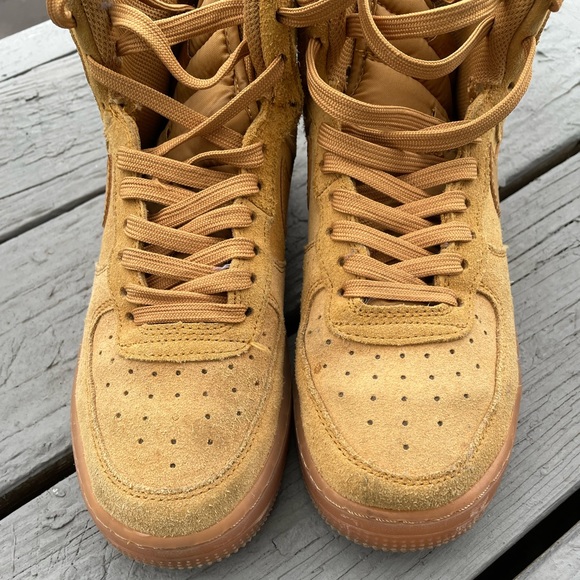 Nike Air Force 1 High Wheat 🌾 - Picture 6 of 9